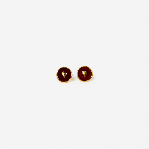 მოოქროვილი ტიტანის წითელი გულის ფორმის საყურეები