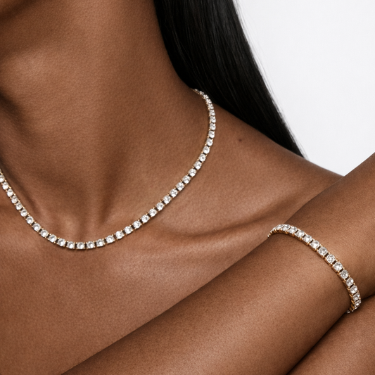 ტიტანის მოოქროვილი ყელსაბამი თეთრი თვლებით