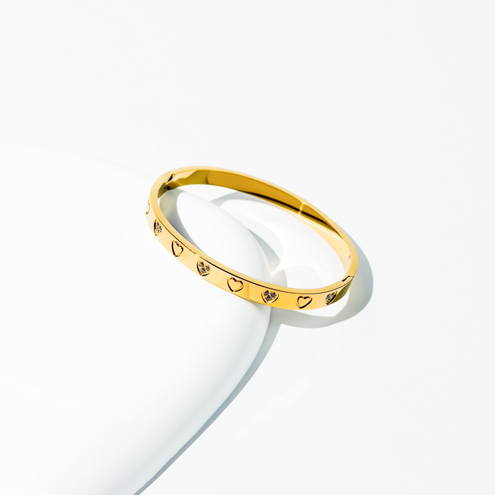 Gold-plated Titanium with Hearts Bracelet