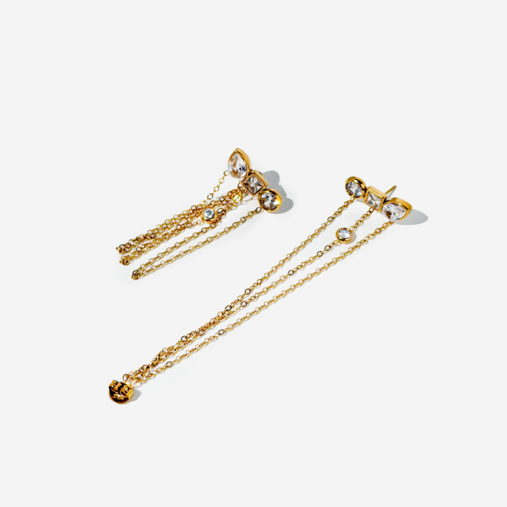 მოოქროვილი ტიტანის თეთრი საყურეები ქვებით