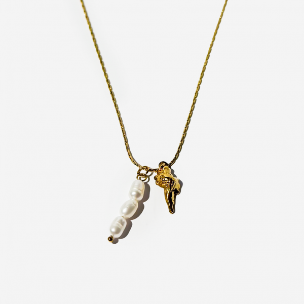 Gold-plated Titanium with Pearl and Shell Shaped Necklace