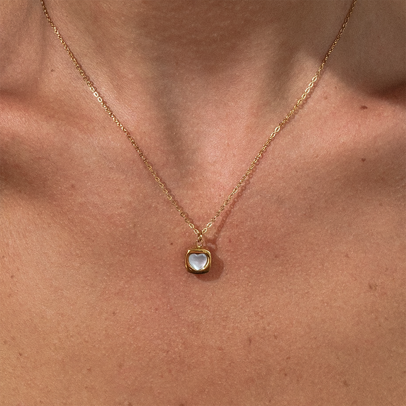 Gold-plated Titanium White with Heart Necklace