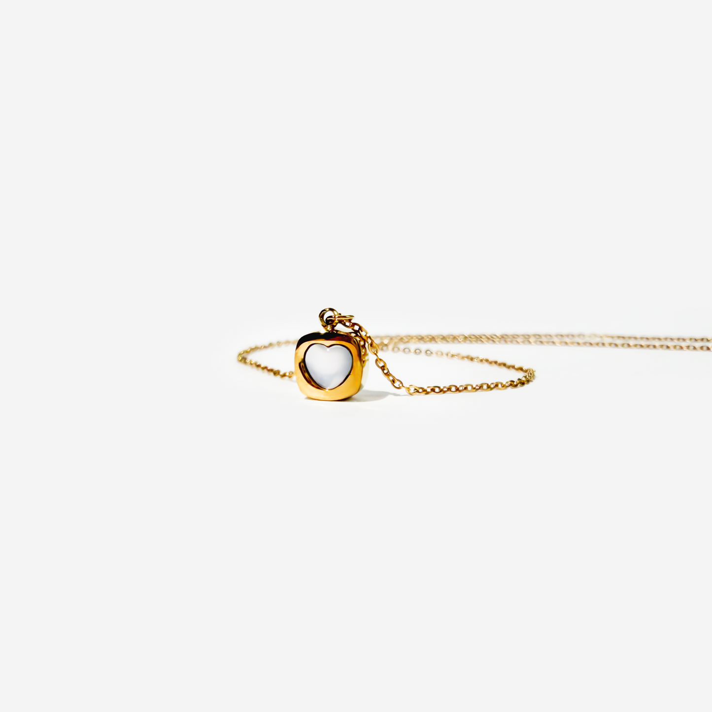 Gold-plated Titanium White with Heart Necklace