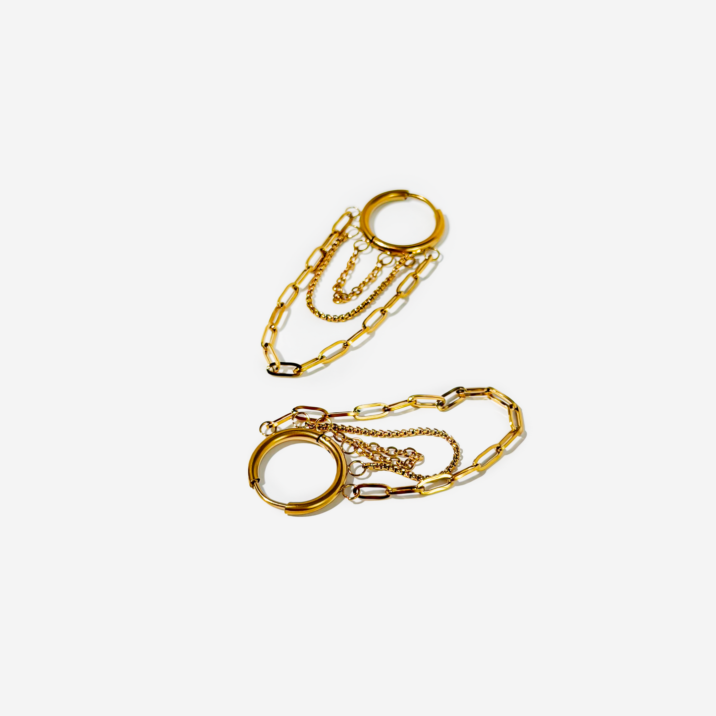 მოოქროვილი ტიტანის საყურეები