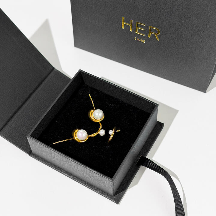 "Pearl" Gift Box