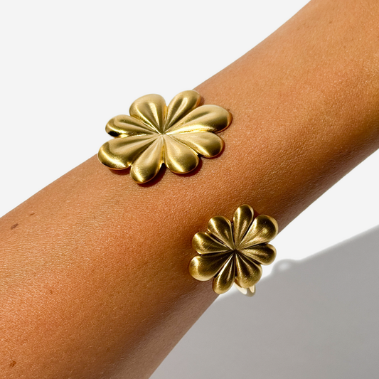 Flower Shaped Gold-plated Titanium Bracelet