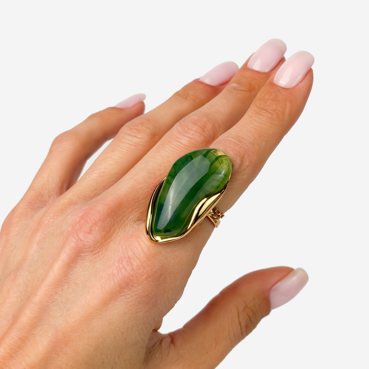 მოოქროვილი ტიტანის მწვანე ბეჭედი