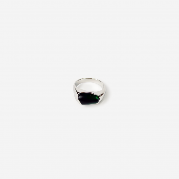 მოოქროვილი ტიტანის მწვანე რგოლი ქვით